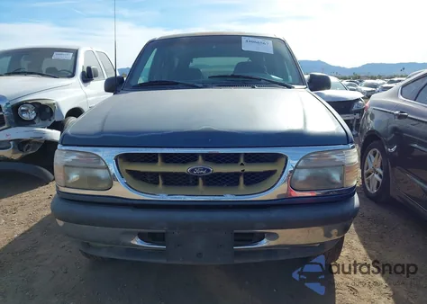 1998 Ford Explorer Eddie Bauer/Limited/Xl/Xlt from USA, damaged, VIN 1FMZU32E4WZB19174